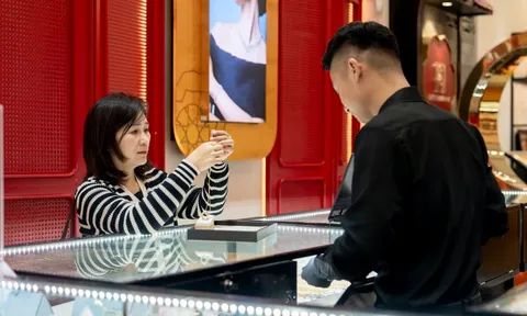 Giá vàng hôm nay 7/5: Vàng nhẫn tăng, giảm trái chiều