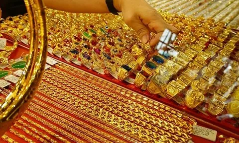 Giá vàng hôm nay 8/5: Vàng thế giới giảm, vàng trong nước ổn định