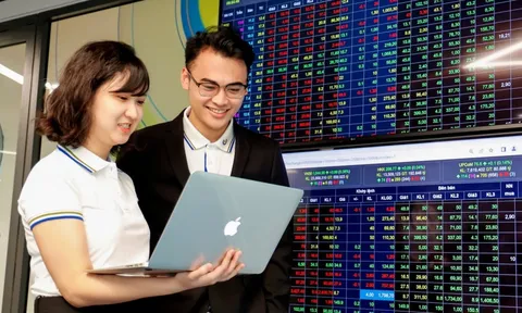 Chứng khoán phủ sắc xanh đón 'tin vui' vòng đàm phán đầu tiên với Mỹ