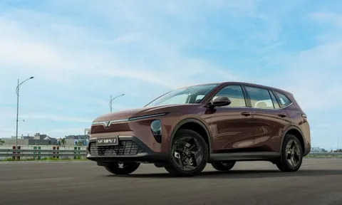 Gia đình đông người đi du lịch “nhàn tênh” với VinFast VF MPV 7