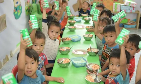 Vì mọi trẻ em đều được uống sữa, Vinamilk sẽ không ngừng nỗ lực