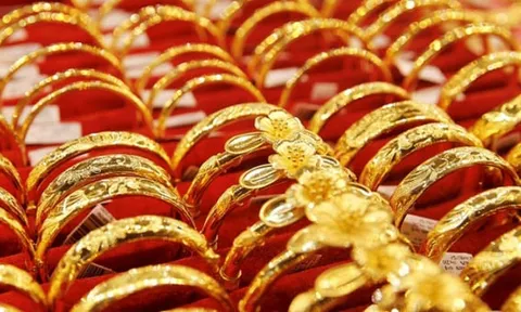 Vàng lại nóng, Thủ tướng yêu cầu ra kết luận thanh tra gấp, xử lý nghiêm vi phạm