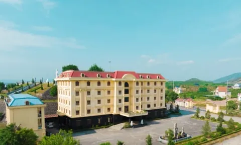 Cổ phiếu AAH giảm sàn sau 7 phiên tăng trần