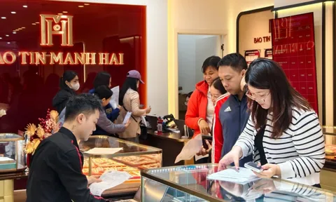 Giá vàng hôm nay 21/5: Vàng nhẫn tiếp tục rớt giá