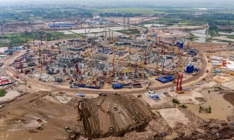 Siêu tiến độ sân vận động lớn nhất hành tinh: Dự kiến hoàn thành chỉ trong 20 tháng, lập kỷ lục của mọi kỷ lục thế giới