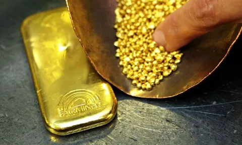 Giá vàng trong nước lao dốc, mất mốc 70 triệu đồng/lượng