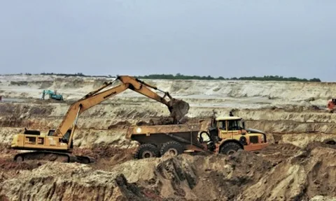 Hòa Phát đề xuất liên danh khai thác mỏ sắt Thạch Khê