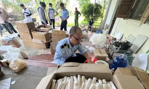 Hà Nội: Phát hiện gần 12.000 hộp thực phẩm chức năng dán nhãn ngoại nhưng sản xuất tại Chương Mỹ