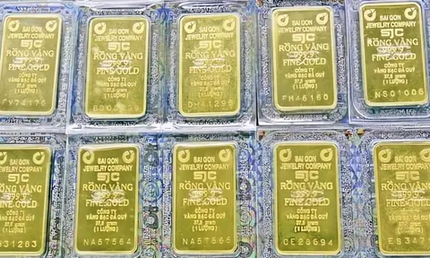 Giá vàng miếng SJC giảm từng giờ, 'bốc hơi' cả triệu đồng trong phiên sáng