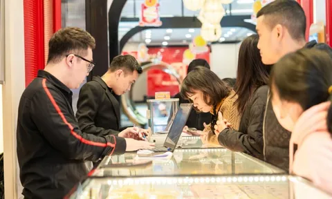 Giá vàng hôm nay 2/6: Vàng miếng tiếp tục lao dốc