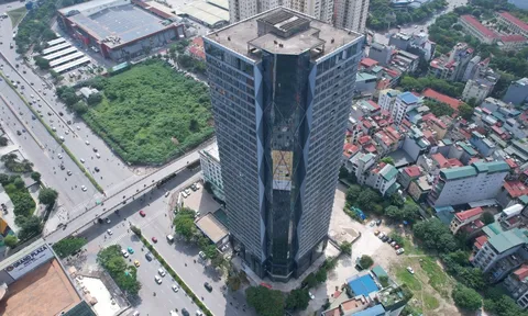 Cận cảnh Summit Building: Chậm bàn giao gần 3 năm vẫn rao bán rầm rộ