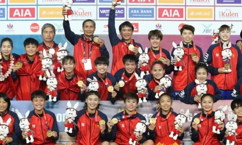 Thaco tặng đội tuyển bóng đá nữ Việt Nam 1 tỷ đồng sau khi giành HCV thứ 4 liên tiếp tại SEA Games 32