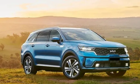 Có gì ở mẫu xe hybrid bình dân đầu tiên được lắp ráp tại Việt Nam?