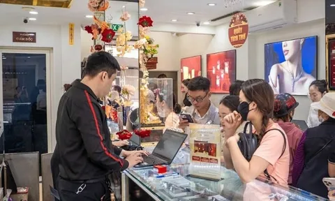 Giá vàng hôm nay 10/6: Tạm dừng lao dốc, ổn định ở mức thấp