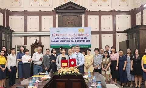 PVcomBank và Trường Đại học Dược Hà Nội hợp tác phát triển hệ sinh thái tài chính giáo dục