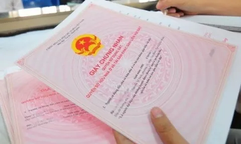 Cảnh báo thủ đoạn làm giả, đánh tráo sổ đỏ chiếm đoạt hàng tỉ đồng