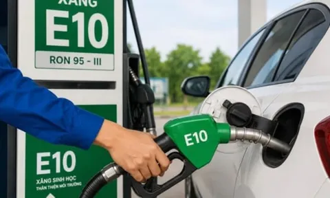 Giá xăng dầu đồng loạt giảm mạnh, dầu diesel mất gần 1.000 đồng/lít