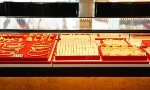 Giá vàng hôm nay 12/6: Bất ngờ vọt tăng trở lại