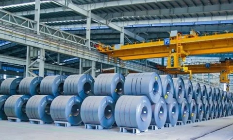 Giá thép trong nước lại giảm, về sát mốc 14 triệu đồng/tấn