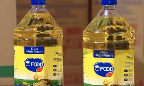 'Ông chủ' chiêu trò ‘hô biến’ dầu chăn nuôi thành dầu ăn cho người