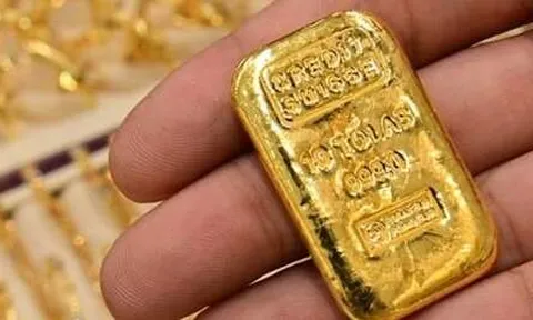 Giá vàng thế giới giảm, trong nước đứng im