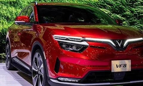 VinFast lần đầu tiên tăng giá ô tô điện