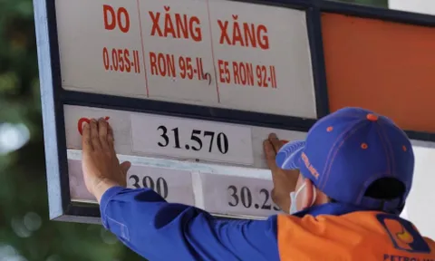Từ 11/7, giá xăng giảm 1.000 đồng/lít thuế bảo vệ môi trường