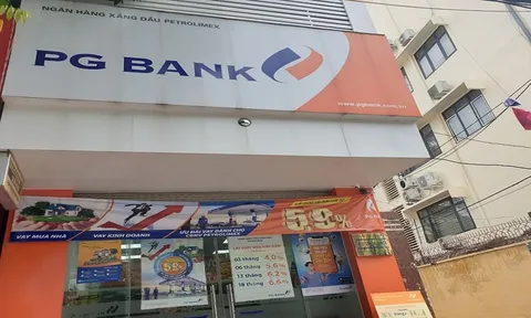 Người nhà Phó tổng giám đốc PG Bank muốn thoái sạch vốn tại ngân hàng