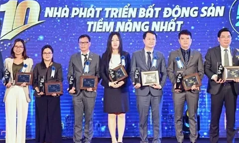 MIKGROUP giành 2 giải thưởng tại lễ vinh danh thương hiệu bất động sản dẫn đầu 2021-2022 