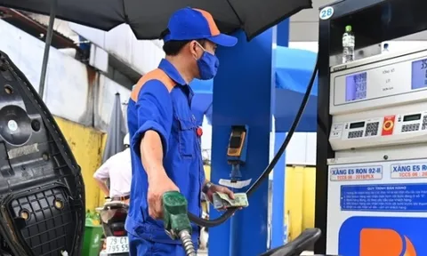 Giá xăng, dầu đồng loạt giảm