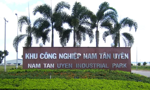 Doanh nghiệp BĐS khu công nghiệp đầu tiên báo lãi giảm do gánh nặng chi phí lãi vay