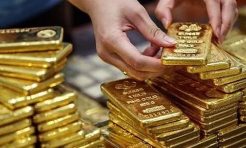 Giá vàng thế giới tăng, trong nước neo cao
