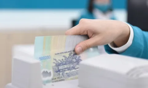 Loạt ngân hàng báo lãi vượt kế hoạch nửa đầu năm