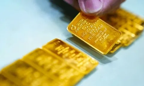 Giá vàng thế giới đi xuống, trong nước ổn định