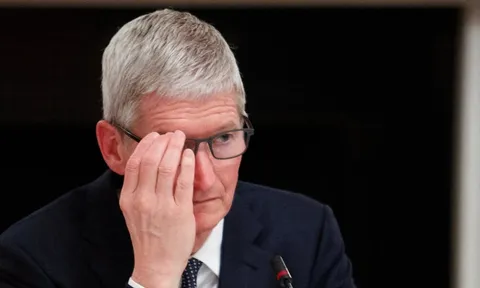 AI đe dọa vị thế iPhone, Apple đối mặt với áp lực chưa từng có