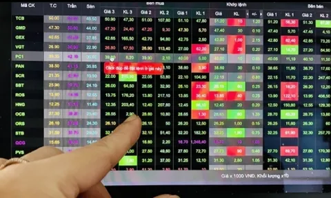Lực bán mạnh, VN-Index đánh rơi hơn 9 điểm
