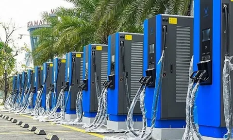 Việt Nam sẽ có quy chuẩn cho trụ sạc xe điện