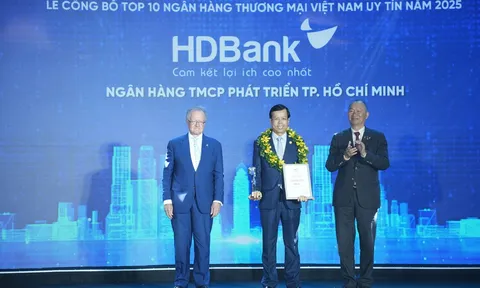 HDBank giữ vị trí thứ 3 Top ngân hàng niêm yết uy tín và hiệu quả nhất Việt Nam