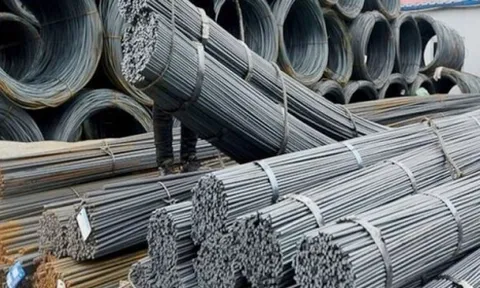Giá thép nội địa rơi xuống thấp nhất trong 3 năm qua