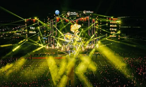 Gần 5 vạn người hội tụ về T&T City Millennia trải nghiệm 2 công trình kỷ lục quốc gia và đại nhạc hội