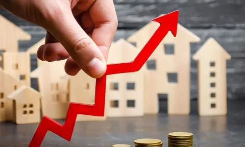 Tín dụng chảy mạnh vào bất động sản có đáng lo?