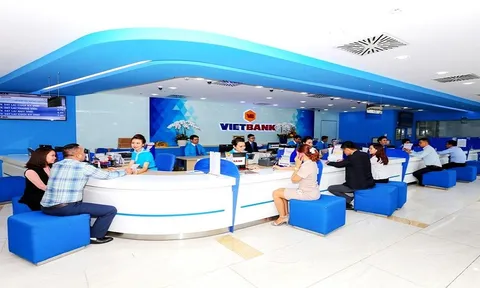 Cấp tín dụng hàng nghìn tỷ cho nhóm công ty “quen mặt”, VietBank đang kinh doanh thế nào?
