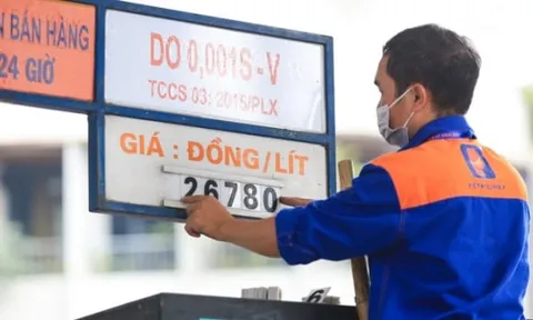 Giá xăng, dầu đồng loạt tăng nhẹ
