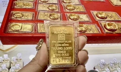 Giá vàng miếng, vàng nhẫn đua nhau tăng mạnh