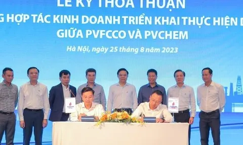 PVFCCo và PVChem ký kết hợp đồng dự án Nhà máy sản xuất nước Oxy già