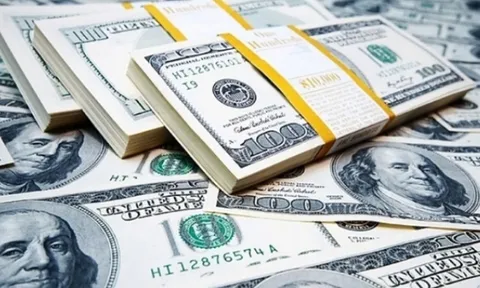 Giá USD tự do tăng mạnh, vượt xa giá giao dịch của ngân hàng