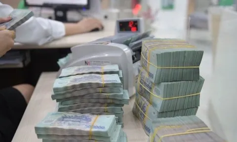 Lãi suất liên tục giảm, ngân hàng ế tiền, vì sao doanh nghiệp vẫn khó vay?