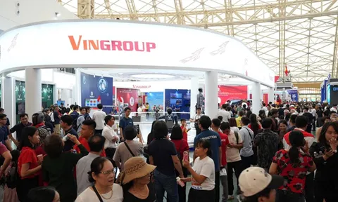 VEC đón hơn 230.000 khách đến khai mạc Triển lãm thành tựu đất nước, Boutique Gate chứng minh sức hút