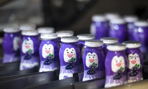 Vinamilk: Xuất khẩu sữa tăng mạnh, 'thương hiệu Việt' có gì khi cạnh tranh Quốc tế?