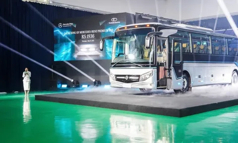 THACO AUTO xuất khẩu xe bus cao cấp Mercedes-Benz sang Thái Lan
